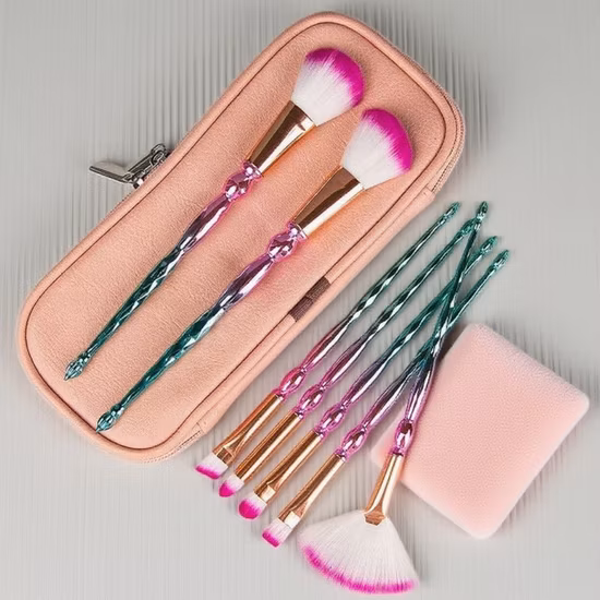 El cepillo del maquillaje del gradiente del nuevo diseño equipa la base plástica 7PCS de la manija