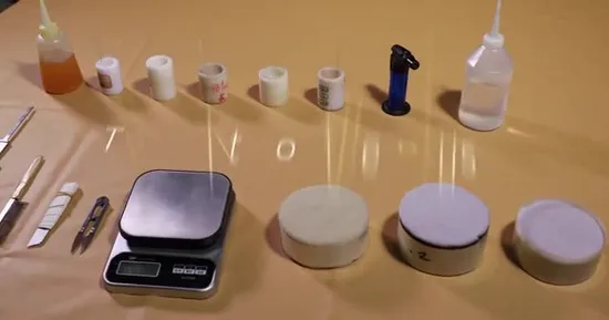 Juego de brochas de maquillaje de calidad profesional con pelo sintético de tres colores